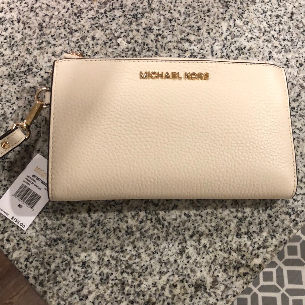 NWT Michael Kors wristlet